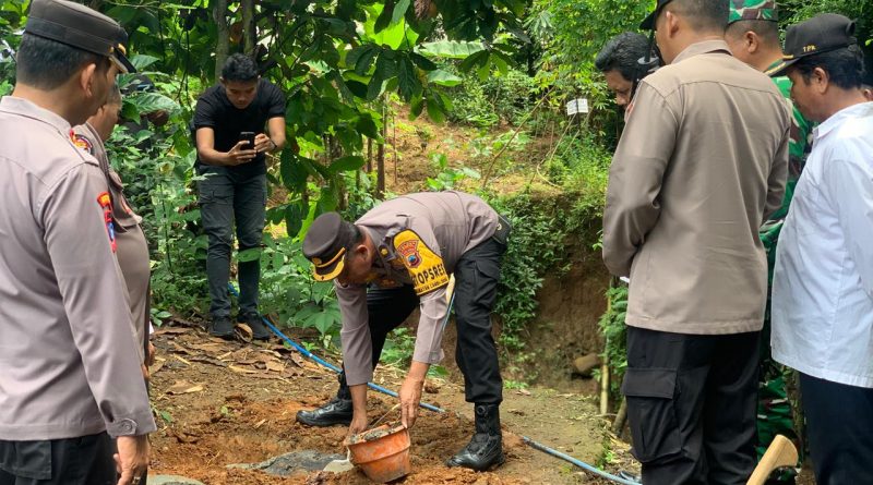 Dukung Akses Warga Desa, Polres Kendal Mulai Pembangunan Jembatan di Sidodadi