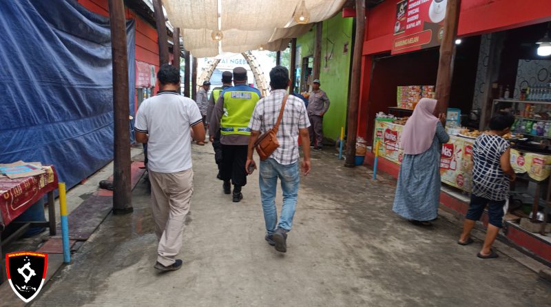 Jaga Kondusivitas, Polsek Kaliwungu Intensifkan Patroli di Objek Wisata Kendal Jaga Kondusivitas, Polsek Kaliwungu Intensifkan Patroli di Objek Wisata Kendal