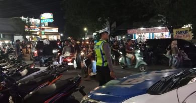 Pastikan Keamanan Pengunjung, Polsek Kaliwungu Kawal Ketat Festival Syawalan 1447 H Pastikan Keamanan Pengunjung, Polsek Kaliwungu Kawal Ketat Festival Syawalan 1447 H