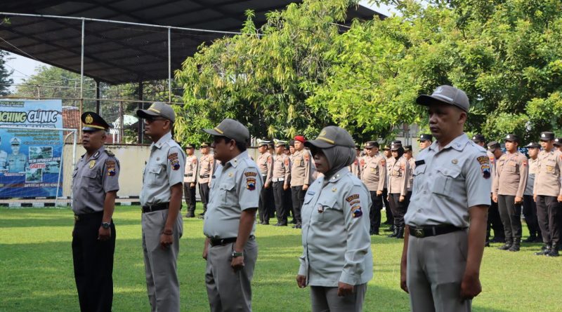 Sejumlah Personel Polres Kendal Naik Pangkat, Kapolres Minta Tingkatkan Pelayanan Publik