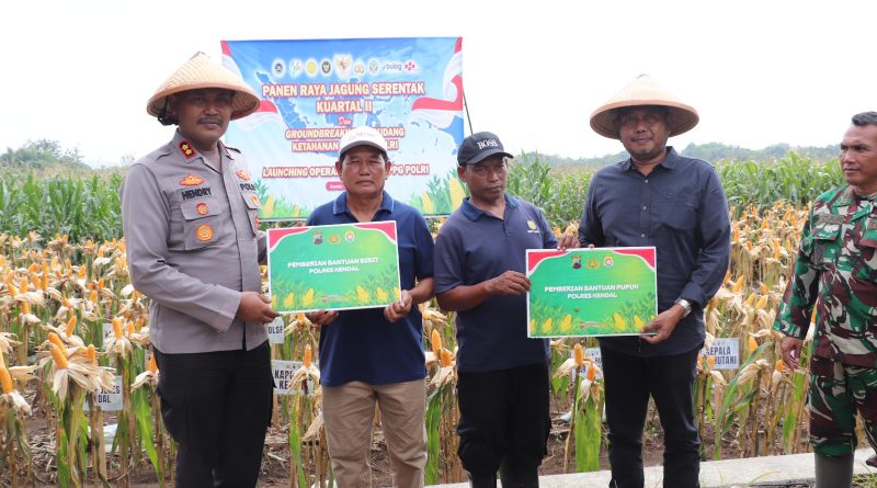 Panen Raya Jagung di Kendal, Kapolres Lepas Pengiriman ke Bulog