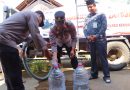 HUT Bhayangkara ke-80, Polres Kendal Salurkan 4.000 Liter Air Bersih untuk Warga Sidomakmur HUT Bhayangkara ke-80, Polres Kendal Salurkan 4.000 Liter Air Bersih untuk Warga Sidomakmur