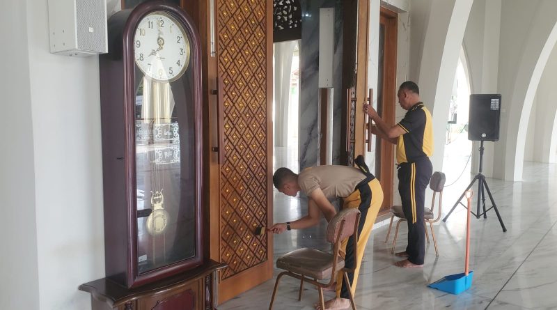 Sambut HUT Bhayangkara ke-80, Polres Kendal Gelar Bakti Religi Serentak di Gereja, Masjid, dan Makam Wali Sambut HUT Bhayangkara ke-80, Polres Kendal Gelar Bakti Religi Serentak di Gereja, Masjid, dan Makam Wali