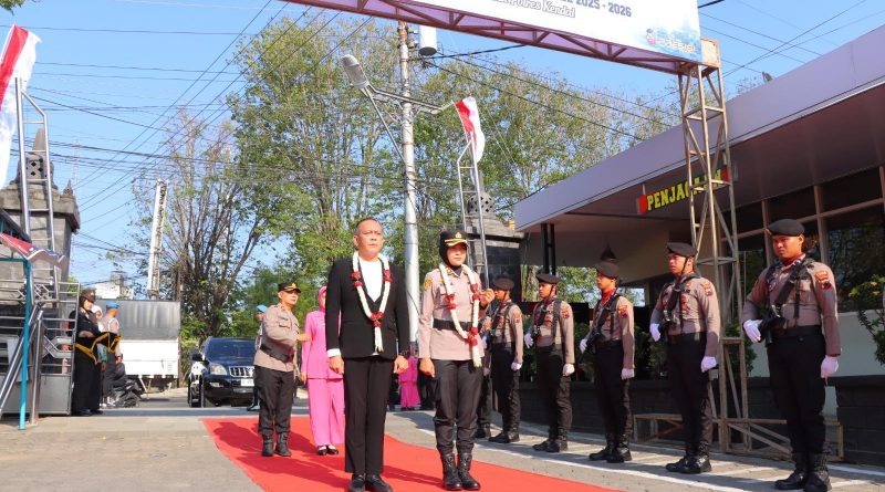 Kapolres Kendal Berganti, AKBP Ratna Siap Lanjutkan Program dan Perkuat Sinergi Kapolres Kendal Berganti, AKBP Ratna Siap Lanjutkan Program dan Perkuat Sinergi