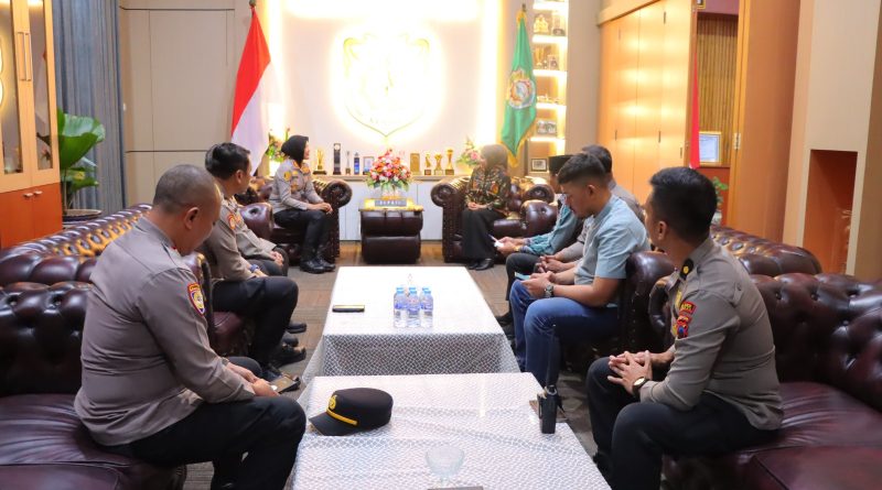 Kapolres Kendal Sambangi Bupati hingga Ketua DPRD, Perkuat Sinergi Jaga Kamtibmas Kapolres Kendal Sambangi Bupati hingga Ketua DPRD, Perkuat Sinergi Jaga Kamtibmas