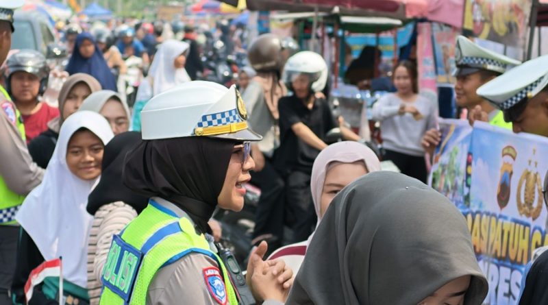 Satlantas Polres Kendal Sosialisasikan Ops Patuh Candi 2026 di CFD Sukorejo dan Kebondalem Satlantas Polres Kendal Sosialisasikan Ops Patuh Candi 2026 di CFD Sukorejo dan Kebondalem
